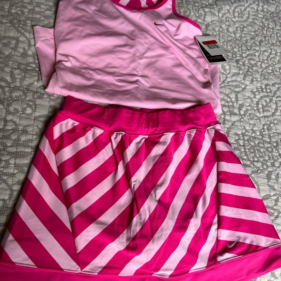 NEW! Girls Nike dry fit set. Girls 14 - L - Picture 2 of 6